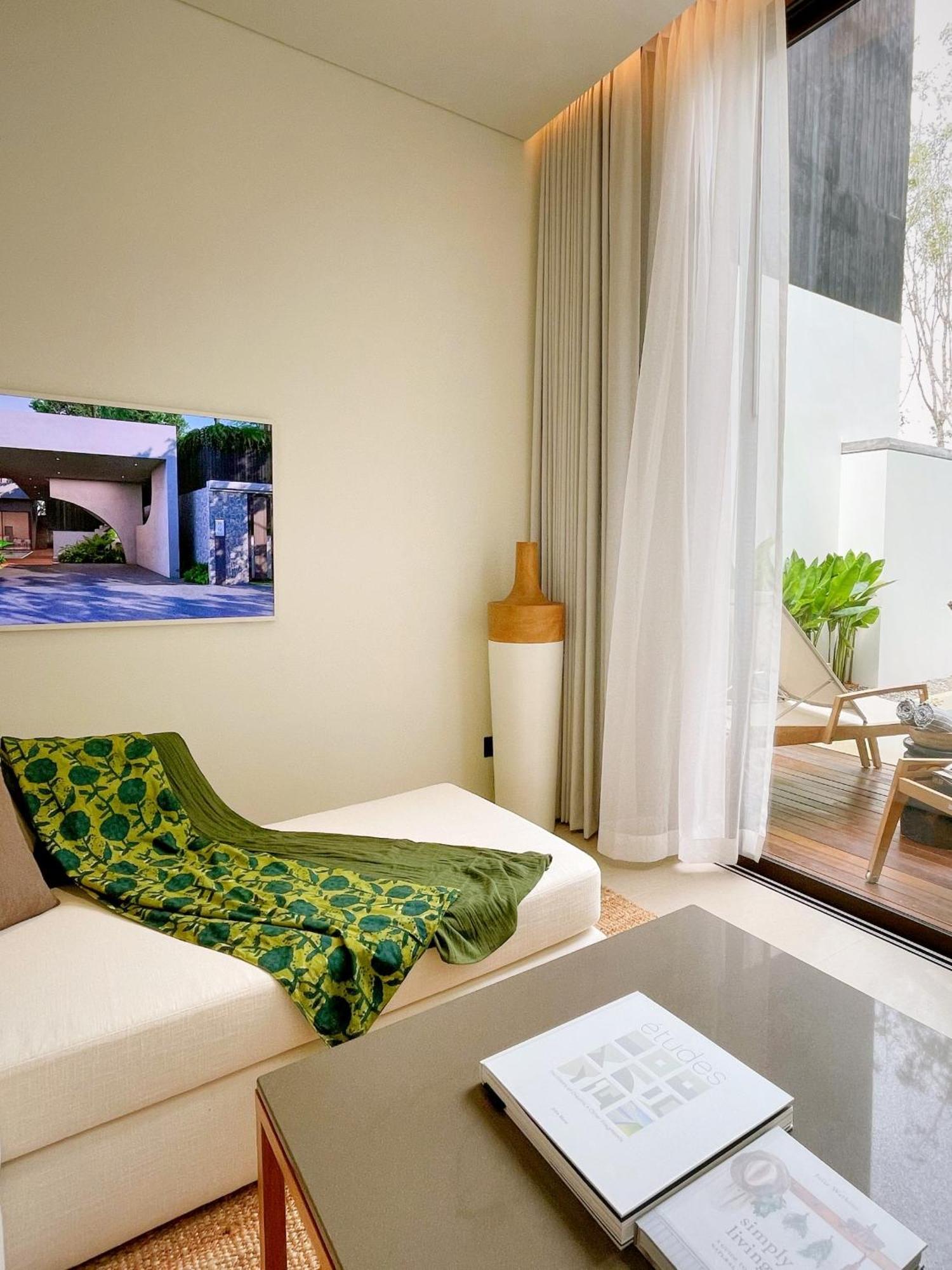 Tree O'Clock Pool Villa - Phuket 타랑 외부 사진
